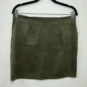 Olive mini skirt